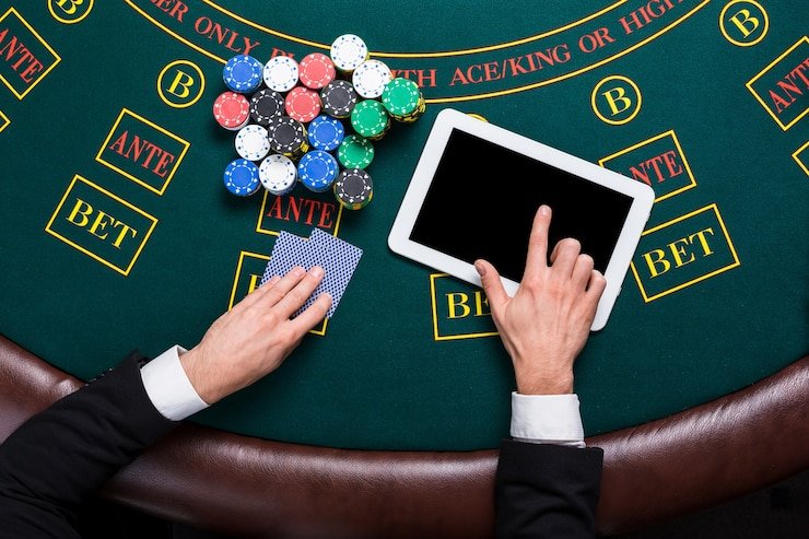 Tampilan mesin slot digital dengan warna cerah dan animasi menarik